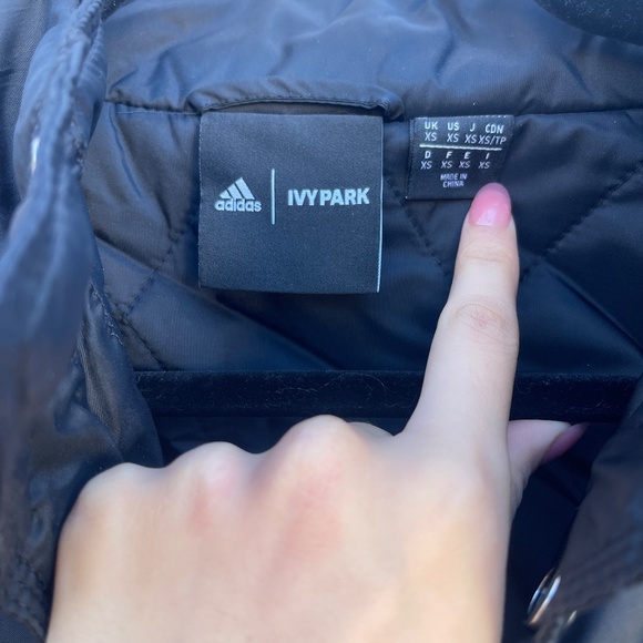 Adidas x Ivy Park windbreaker - Picture 4 of 5